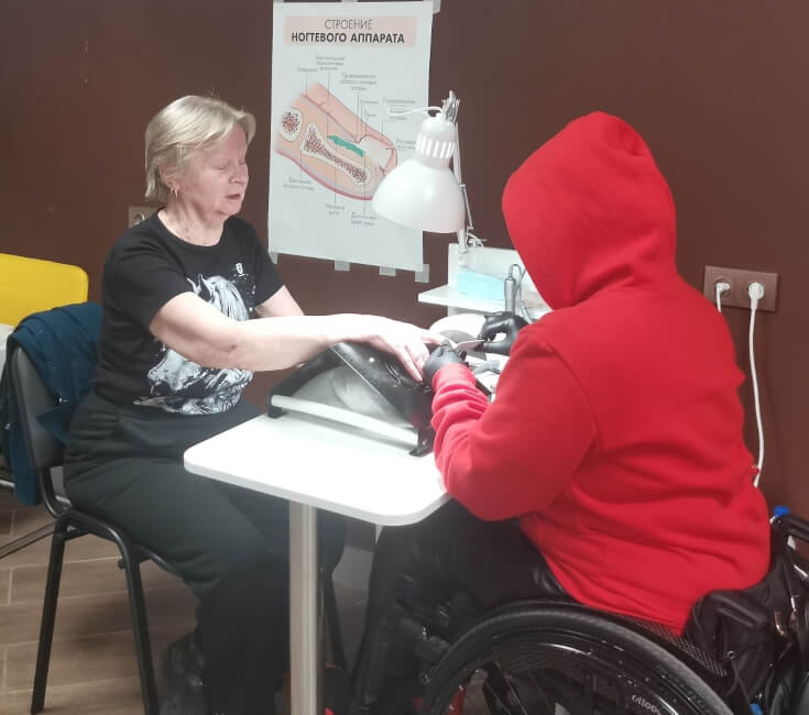 Социальные дни - гигиенический маникюр для членов ВОИ Московского района